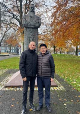 1733124426561570.png 追寻先驱足迹,学习领袖精神丨张大勇副秘书长参观恩格斯故居344.png