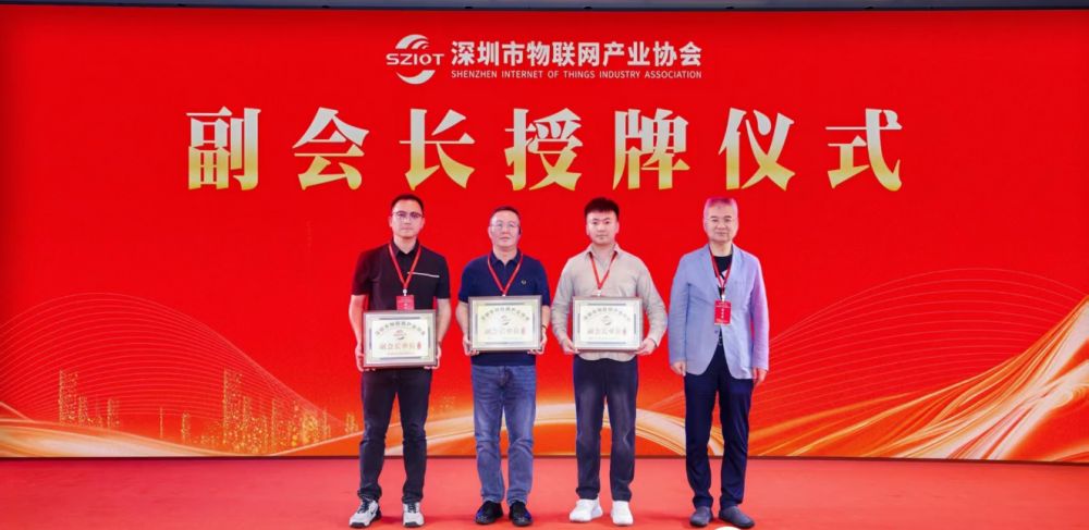 1745897940826372.png image.png