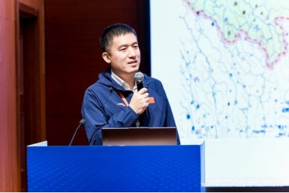 1765340980557980.jpg 中国技术经济学会边疆生态与资源技术经济专业委员会2025年学术年会暨第六届边疆生态与资源技术经济论坛在中国海洋大学举行(H)1052.jpg